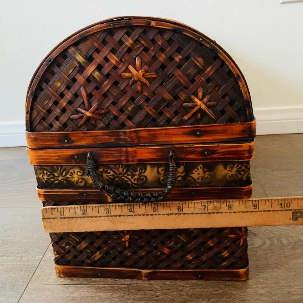 Wooden box